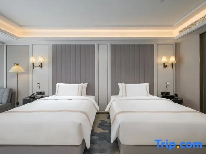 Deluxe Double room with view