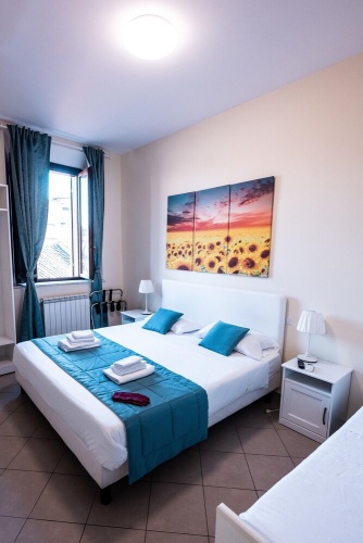 Standard Triple room