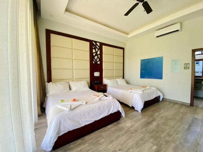 Standard Quadruple room with view
