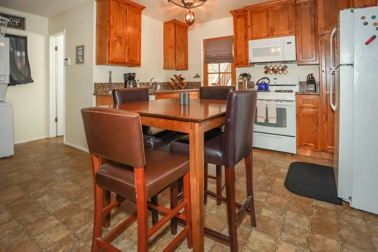2 Bedrooms Cottage