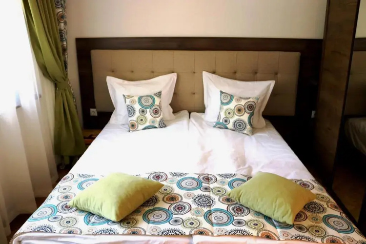 Central Varna Apartment - Lets4Holiday