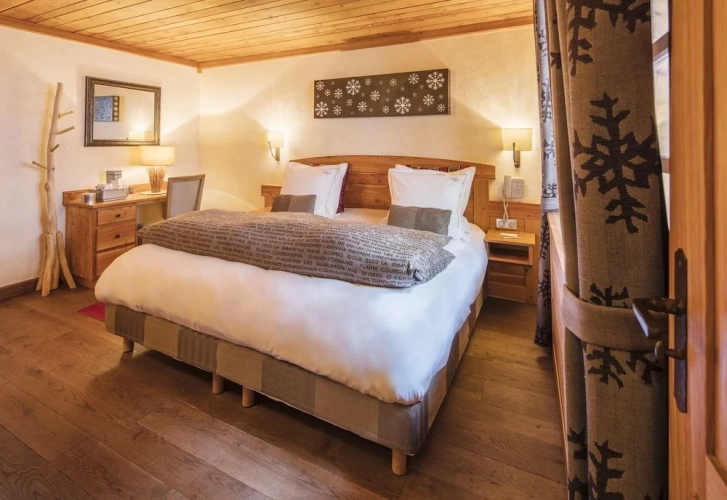 Standard Double room with view