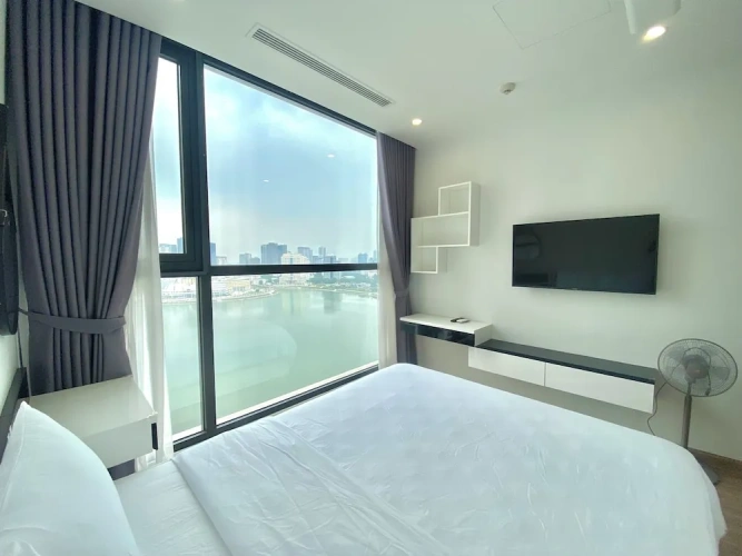 3 Bedrooms Apartment