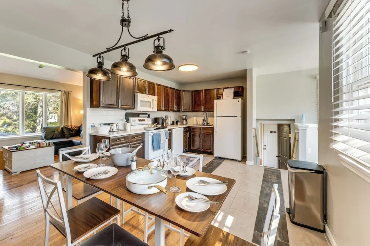 4 Bedrooms Cottage