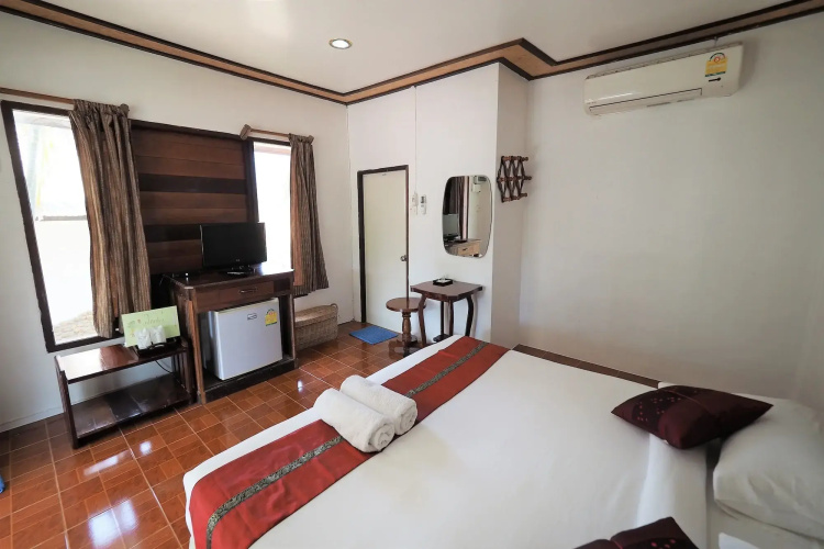 Khaothone River View Resort