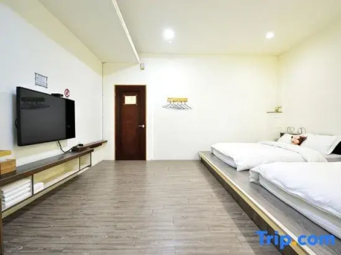 Quadruple Suite