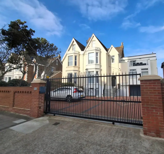 Ang Apartments - Southsea Beach