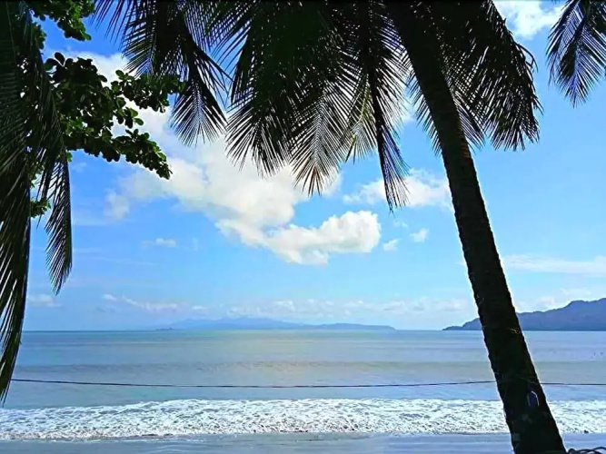 Sky Beach Travel & Hostel