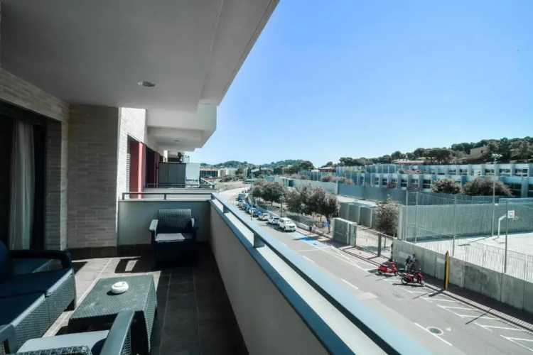 Apartamento de 3 dormitorios equipado Fenals