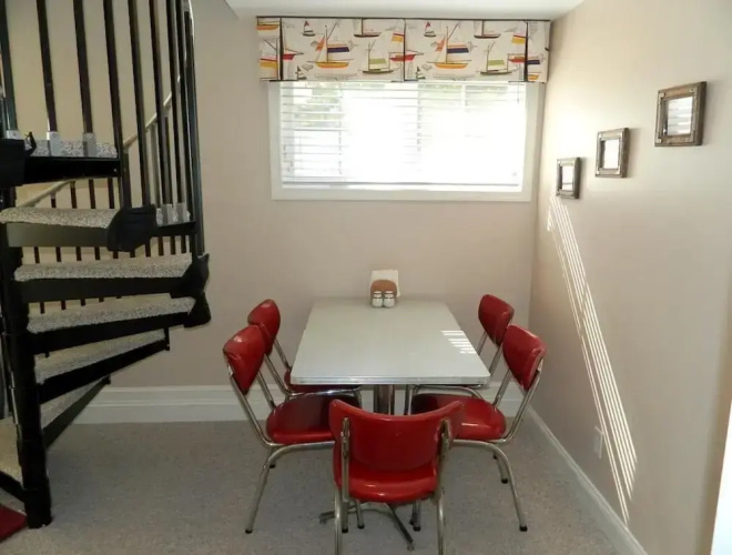 Delaware Avenue 16B