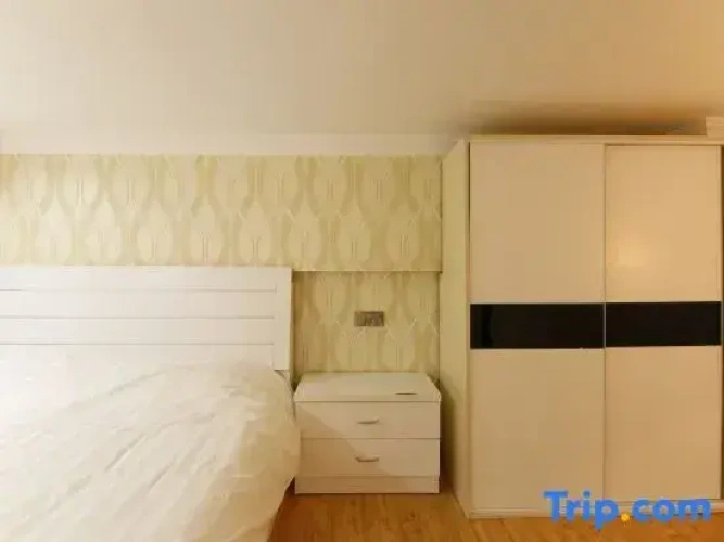 1 Bedroom Suite
