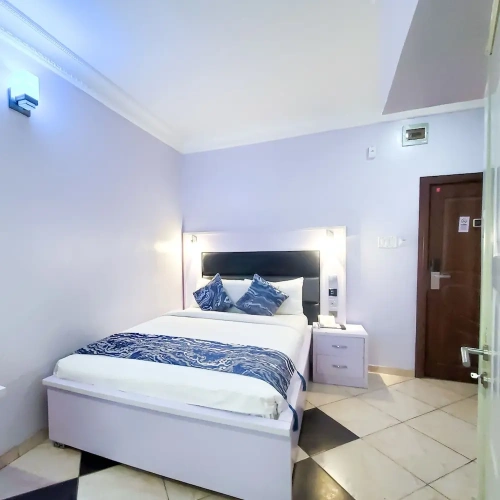 Comfort room