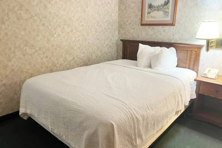 Blue Way Inn & Suites La Crosse