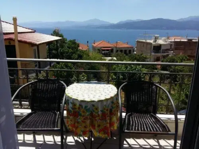 Kristallia Rooms