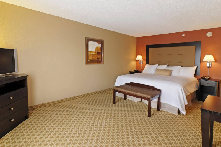 Hampton Inn & Suites Herndon-Reston