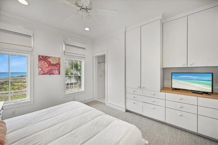 30A Beach House - The Flying Pig