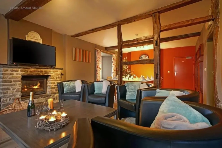 2 Bedrooms Cottage