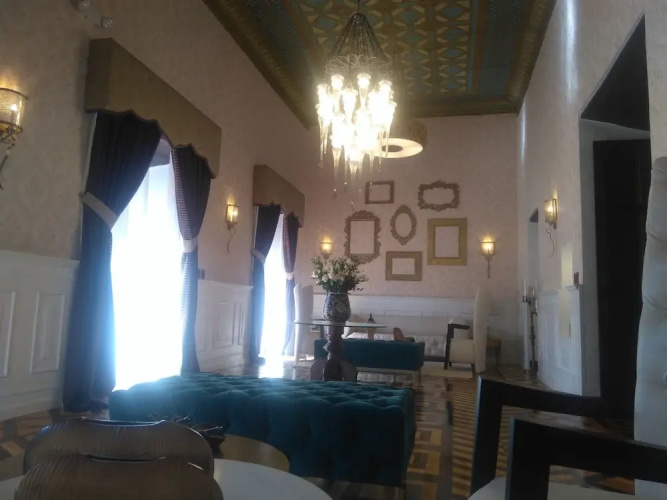 Felicia Hotel & Suites