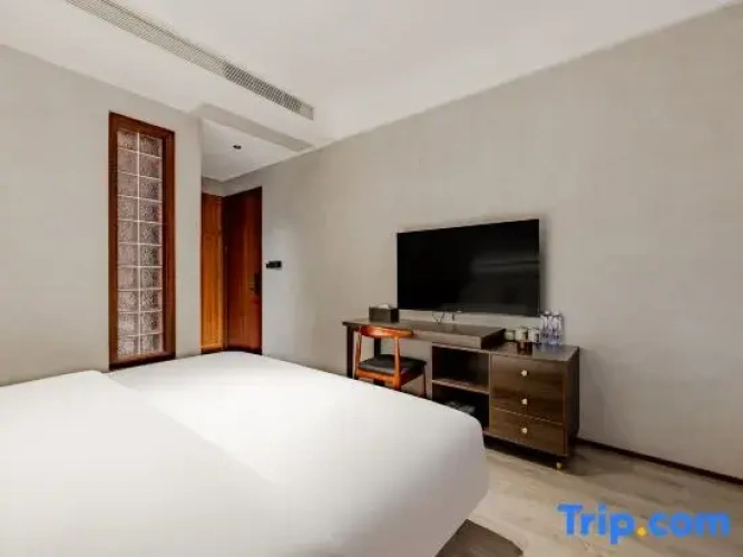 Standard Double room with river view
