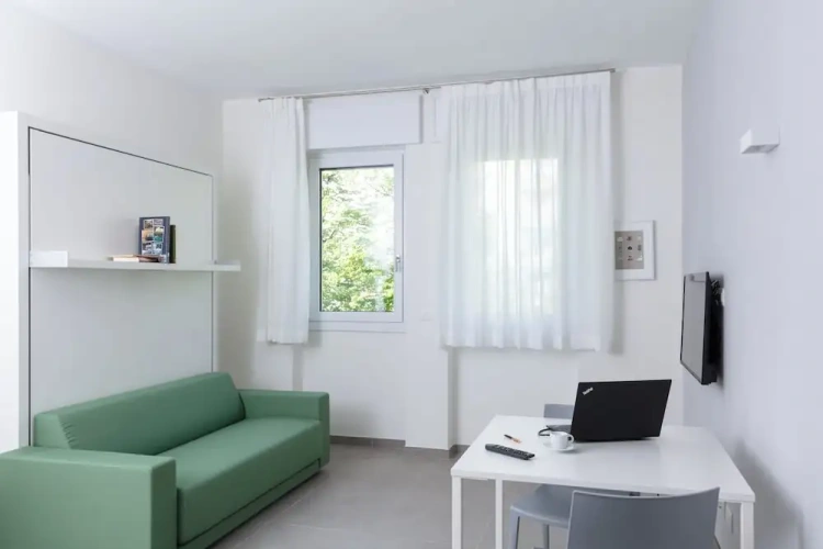 Deluxe Triple room with balcony