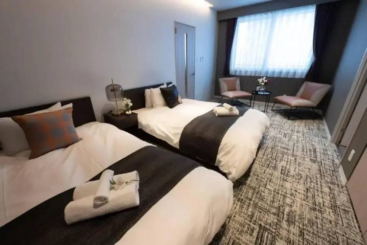 3 Bedrooms Apartment