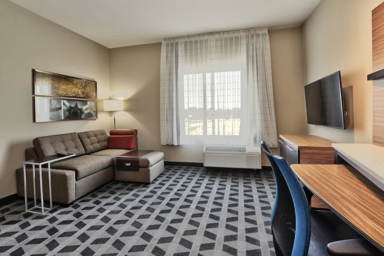 1 Bedroom Suite
