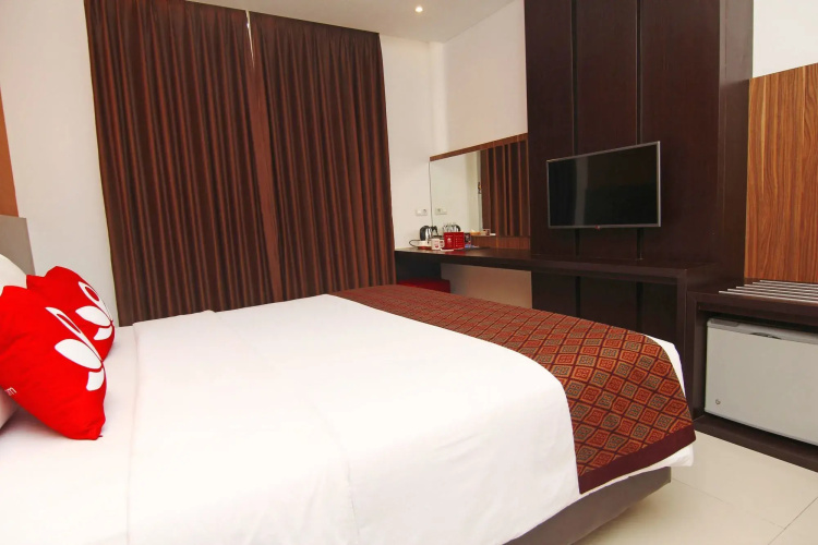 ZEN Premium Near Rumah Mode