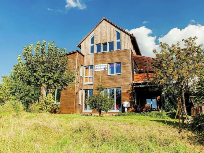 Villa mit Sauna und Garten