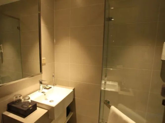 Ease Hotel (Harbin Jiangbei University Town Store)