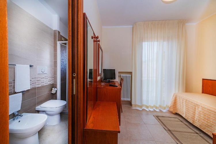 Standard Single room