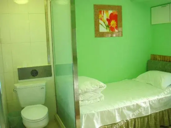 Gold Apple Hotel