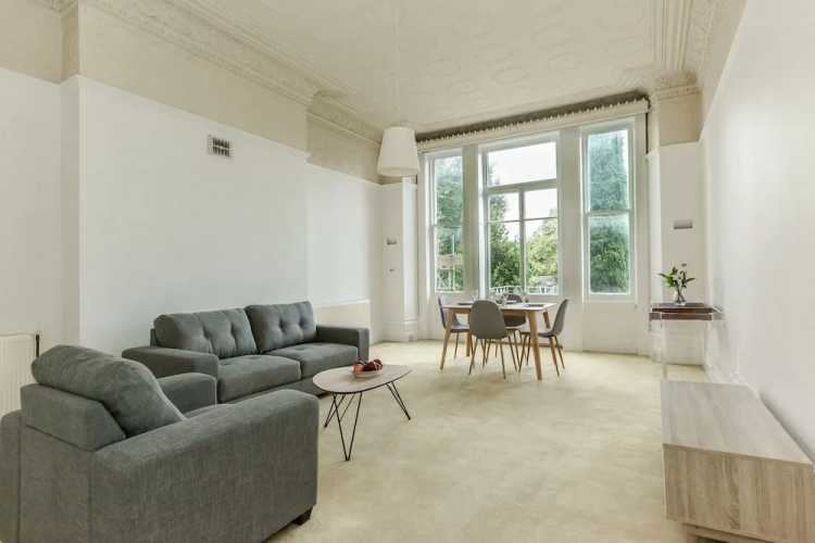 Spacious 1BR Period Apartment Hampstead