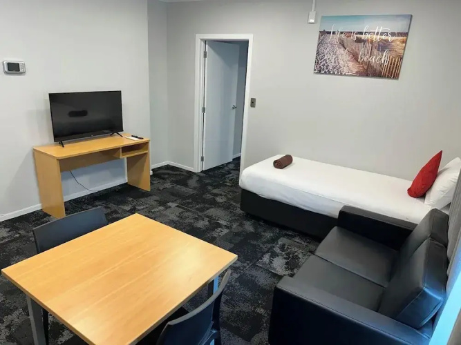 Lorne Apartments