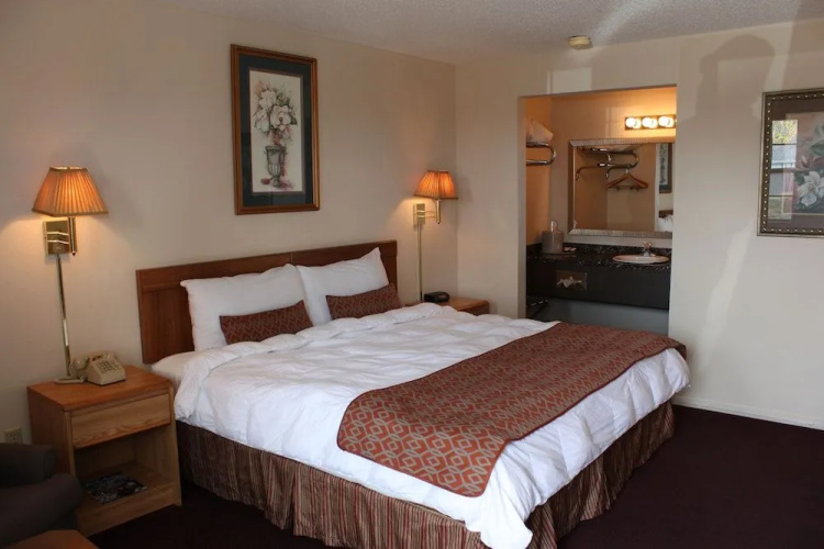 The Regency Inn