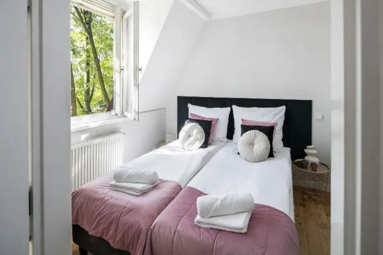 1 Bedroom Deluxe Apartment