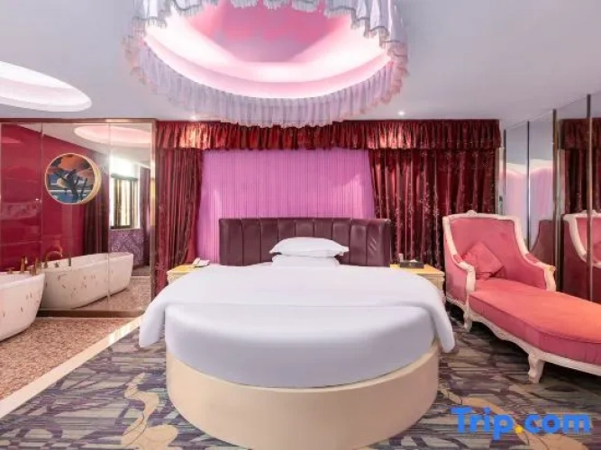 Premier room