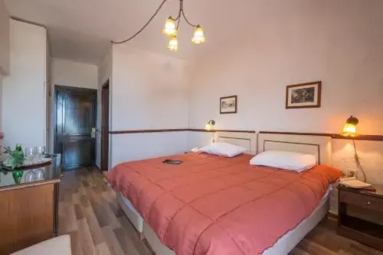 Jolly Hotel