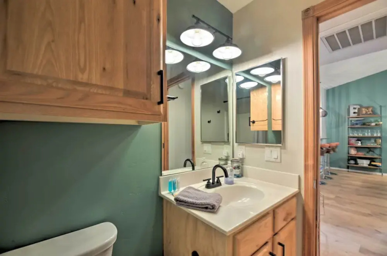 Pet-friendly Show Low Cabin w/ Trail Access!