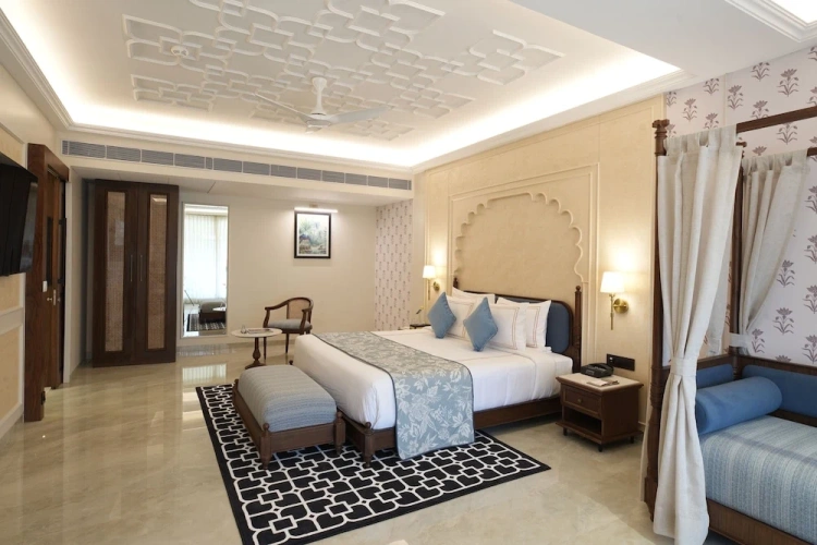 Deluxe room with balcony