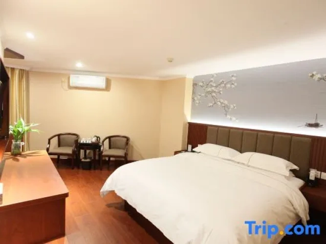 Bed in Dorm