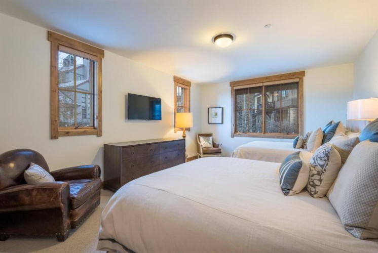3 Bedrooms Cottage