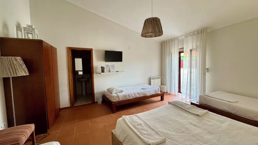 Economy Quadruple room with mountain view