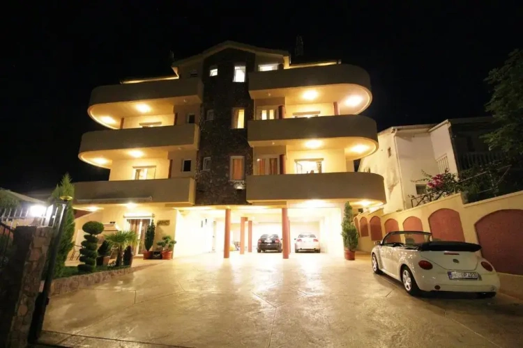 Studio with balcony and with sea view