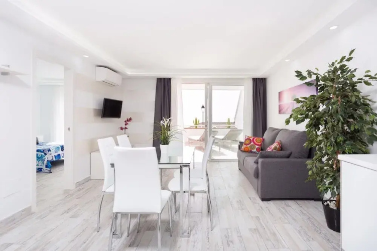 1713. Sun Apartment, Ocean View Terrace, Heated Pool