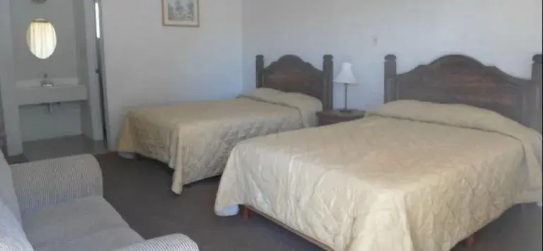 Hotel Regis Consulado Ciudad Juarez.