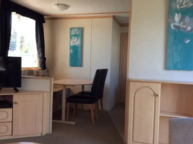Tracis Caravan