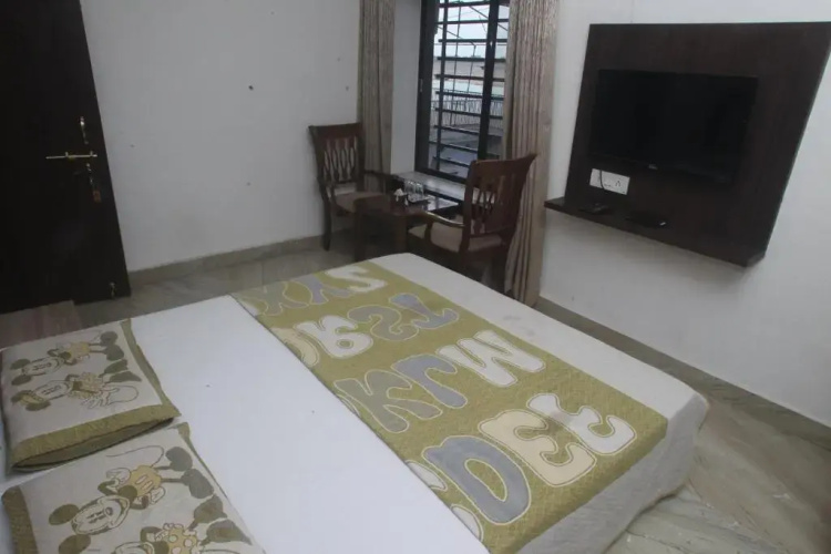 Alakhnanda Guest House