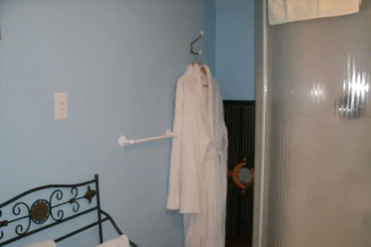 Ici & Maintenant