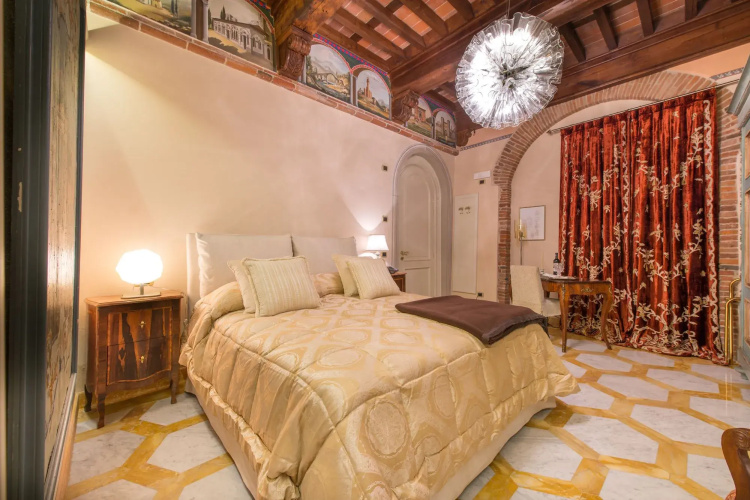 N.15 Santori Luxury Home
