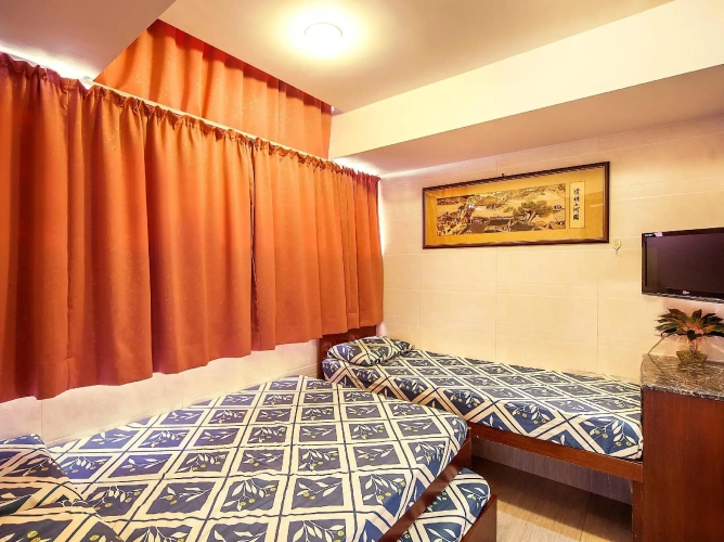 Standard Triple room